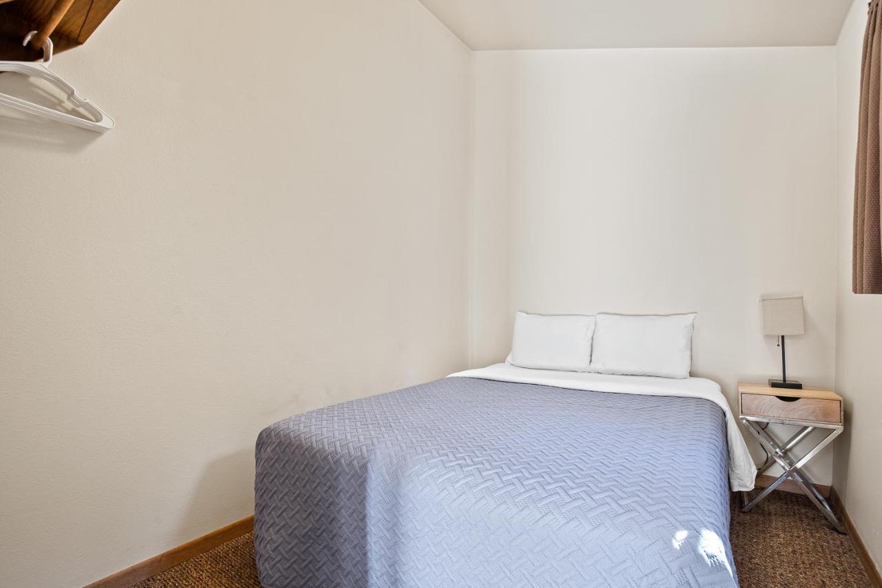 Harney Camp Cabins Hill City Bagian luar foto