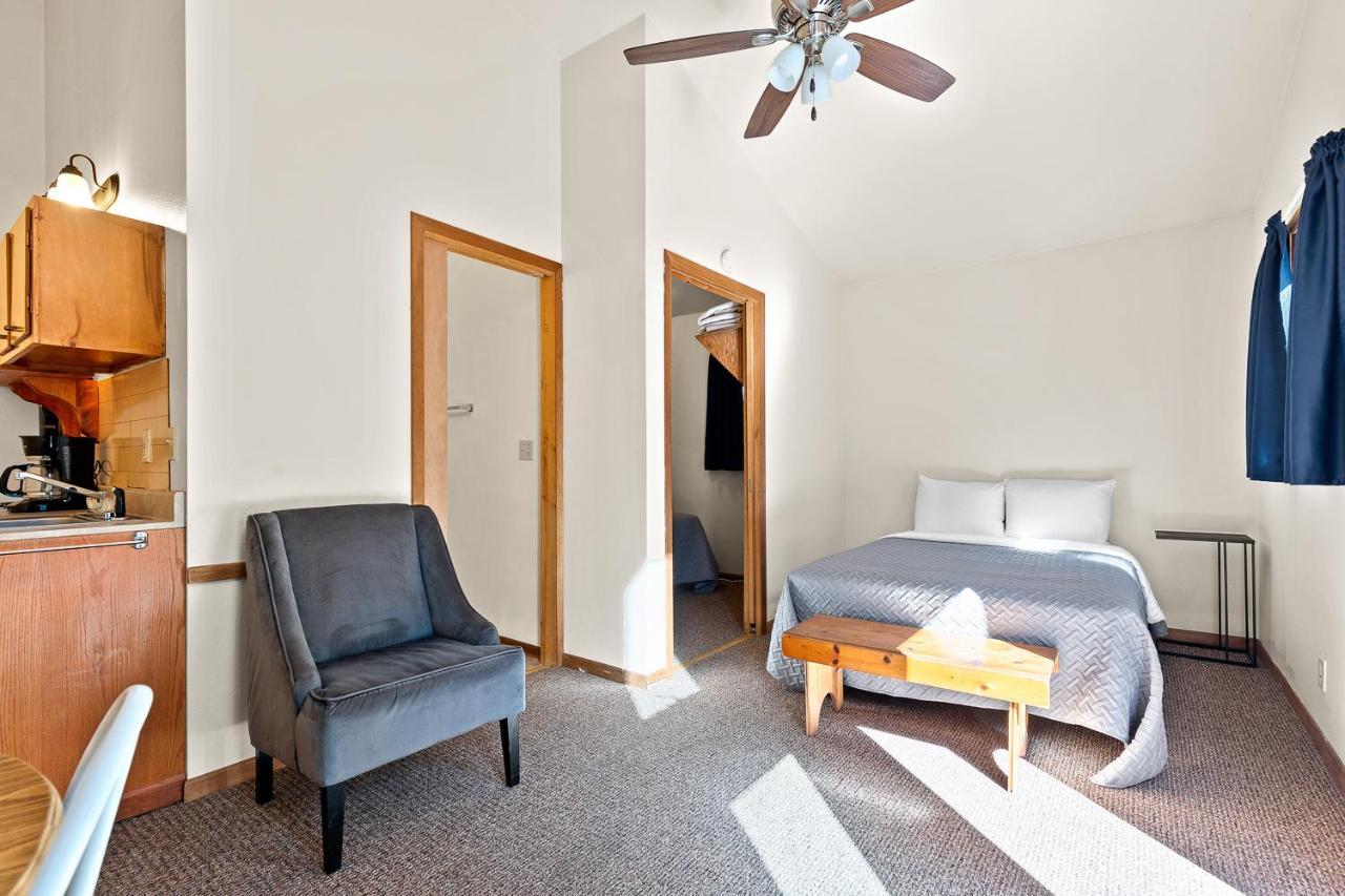 Harney Camp Cabins Hill City Bagian luar foto