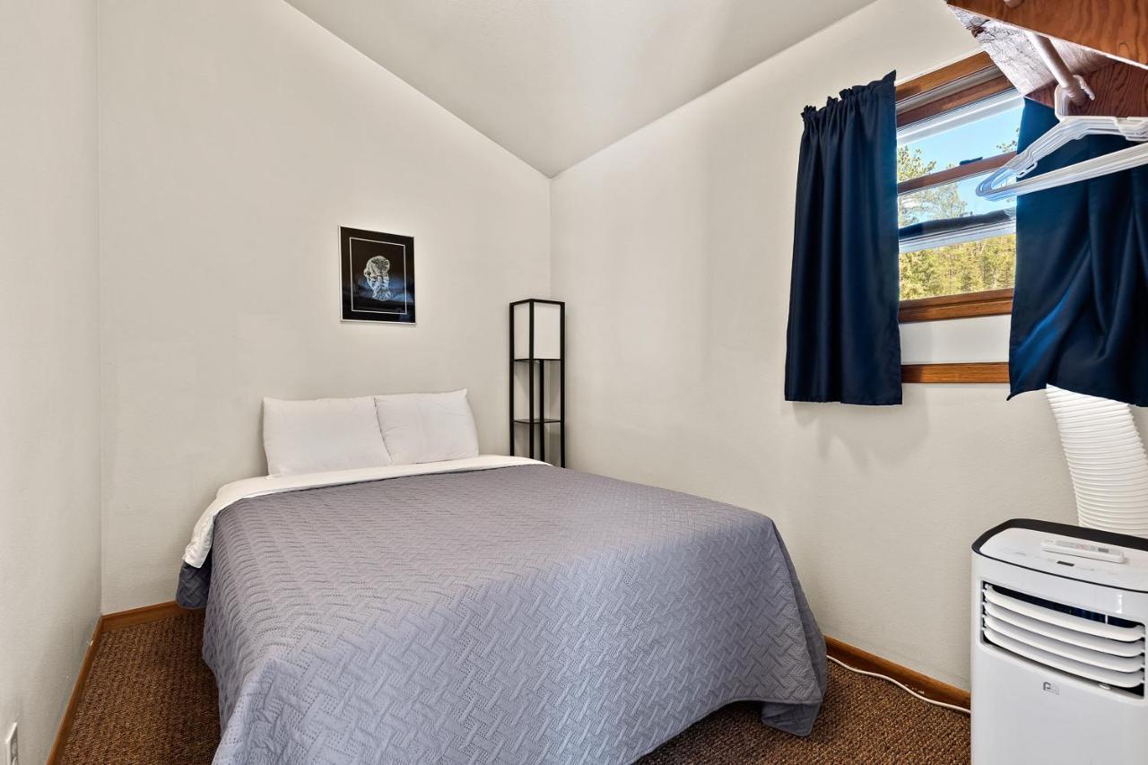 Harney Camp Cabins Hill City Bagian luar foto