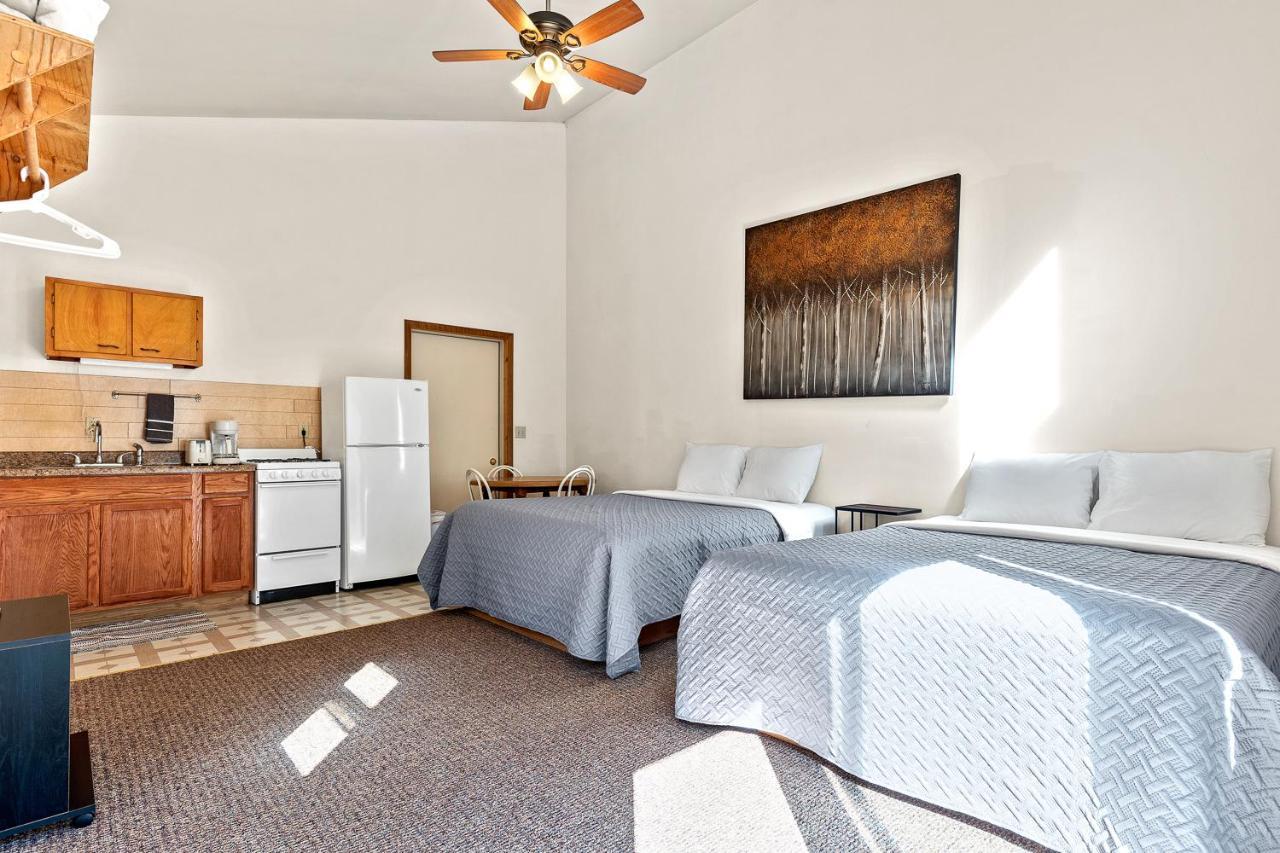 Harney Camp Cabins Hill City Bagian luar foto