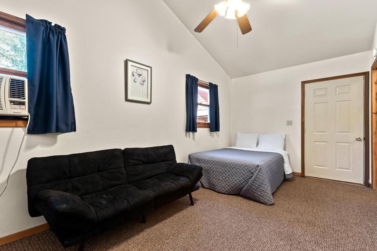 Harney Camp Cabins Hill City Bagian luar foto