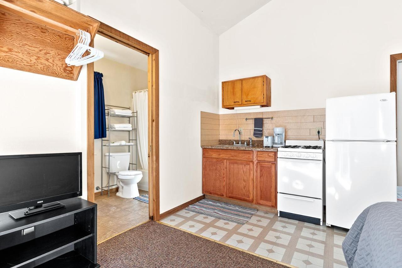 Harney Camp Cabins Hill City Bagian luar foto