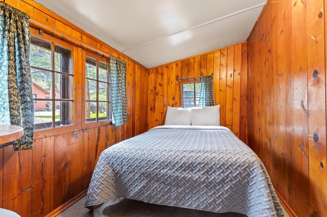 Harney Camp Cabins Hill City Bagian luar foto