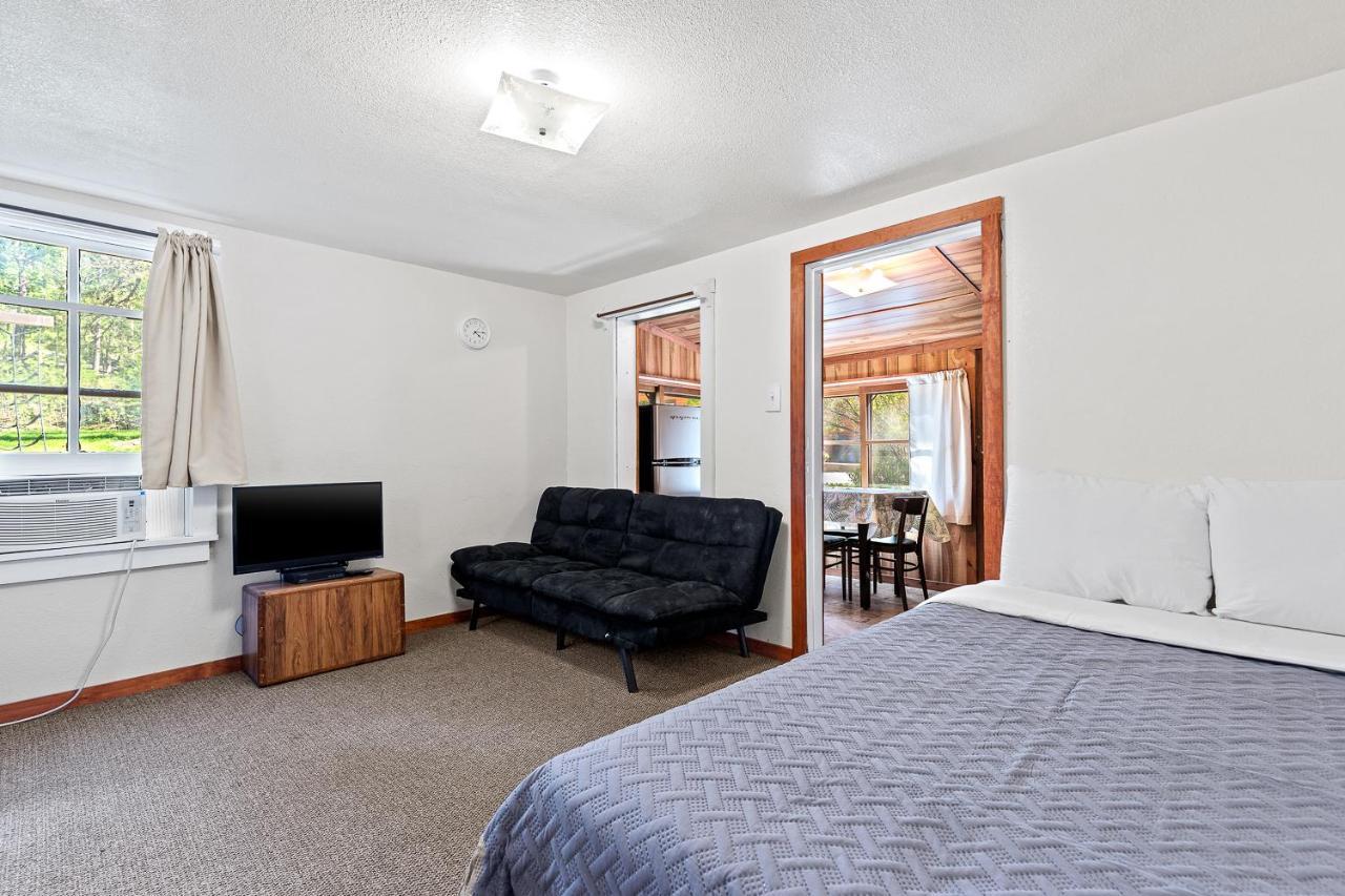 Harney Camp Cabins Hill City Bagian luar foto
