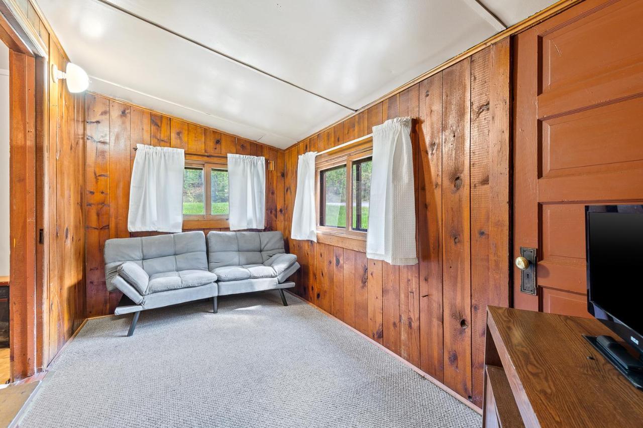 Harney Camp Cabins Hill City Bagian luar foto