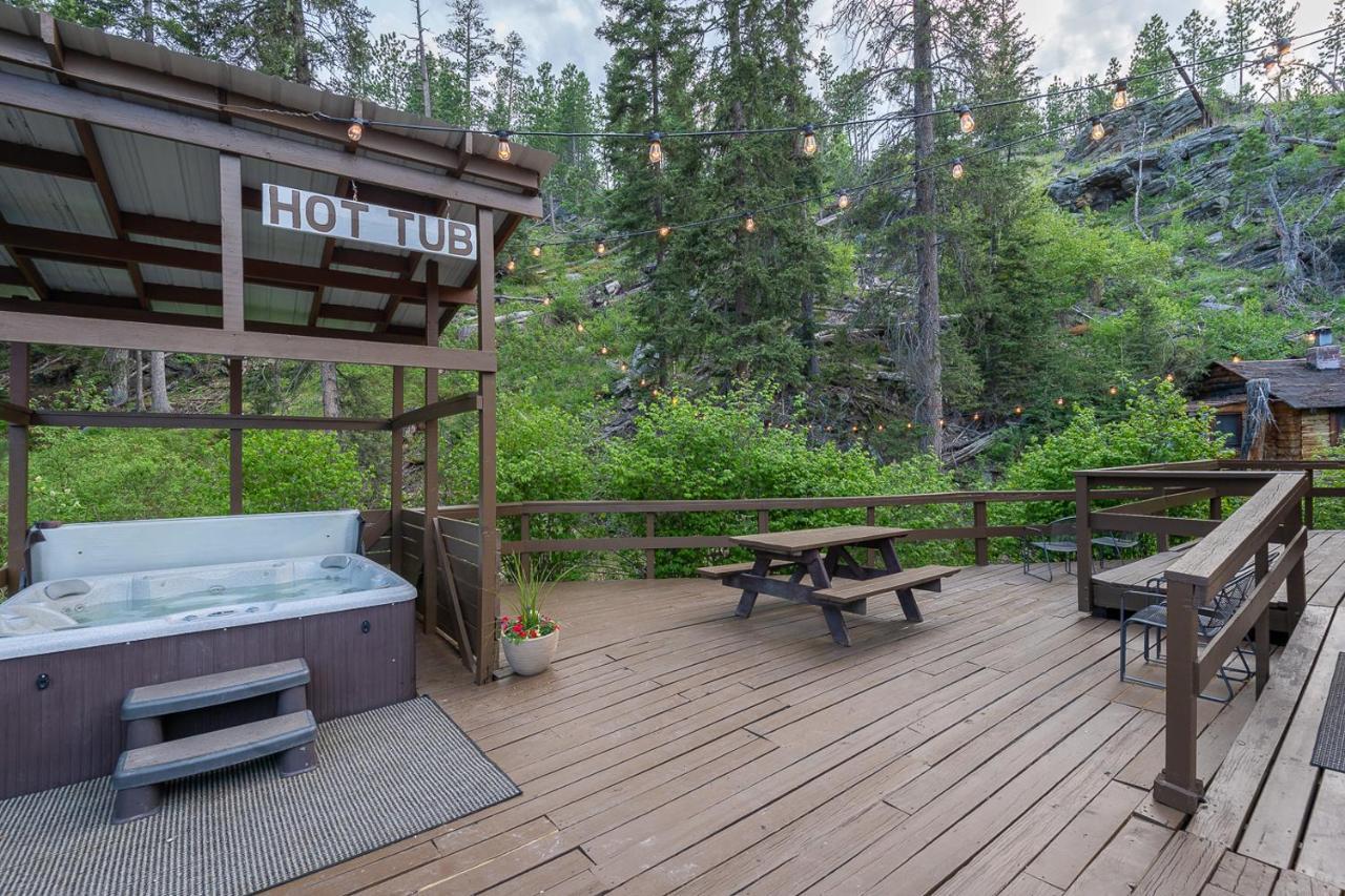 Harney Camp Cabins Hill City Bagian luar foto