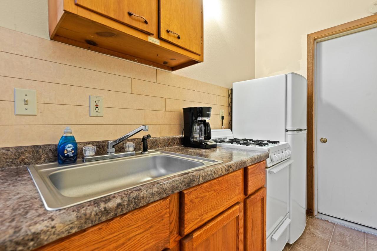 Harney Camp Cabins Hill City Bagian luar foto