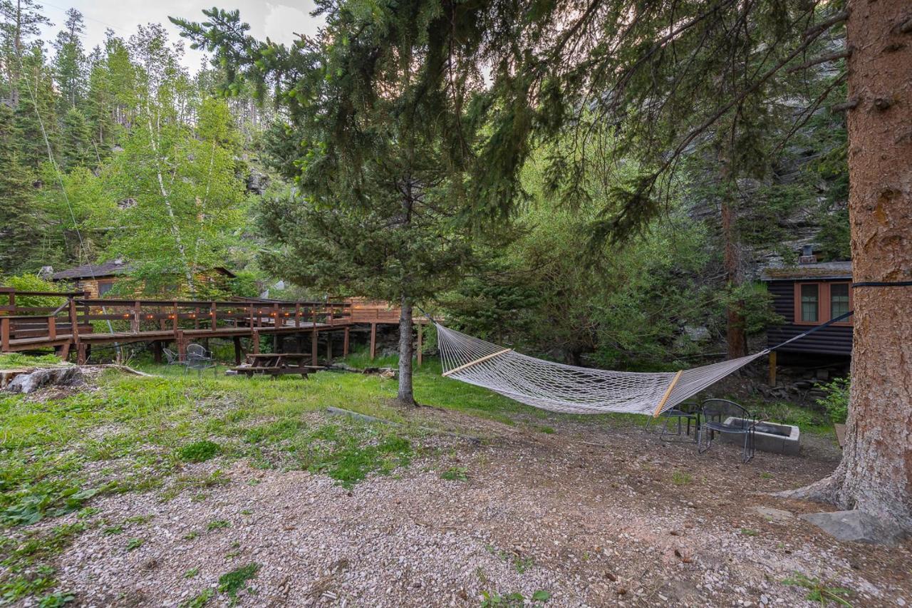 Harney Camp Cabins Hill City Bagian luar foto